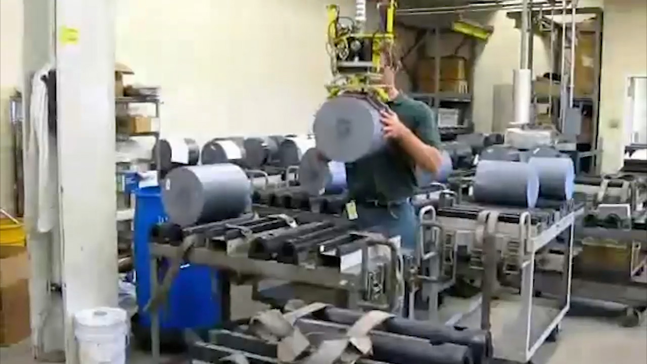 Silicon Ingot Lifting Device