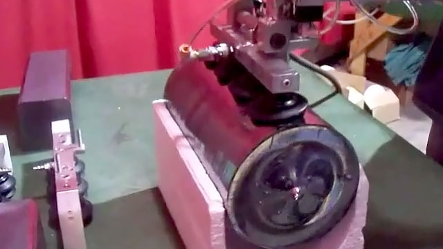 Silicon Ingot Vacuum Grip and Rotate