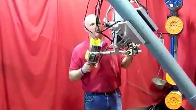 Tube Lifting Device with Floating Handle