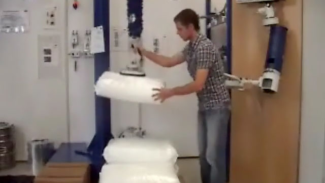 Vacuum Lift for Bag Handling