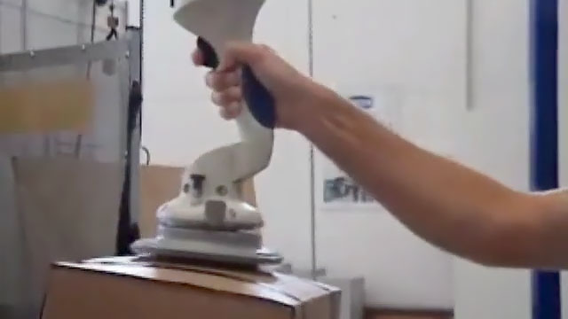 Vacuum Lift for Box Handling