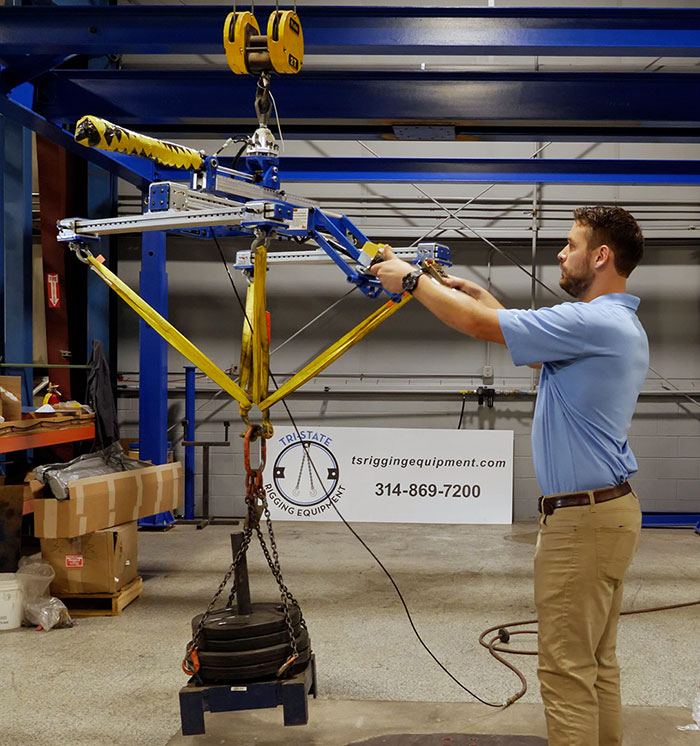 Adjustable Four-Point Spreader Bar with Pneumatic Center of Gravity Shift