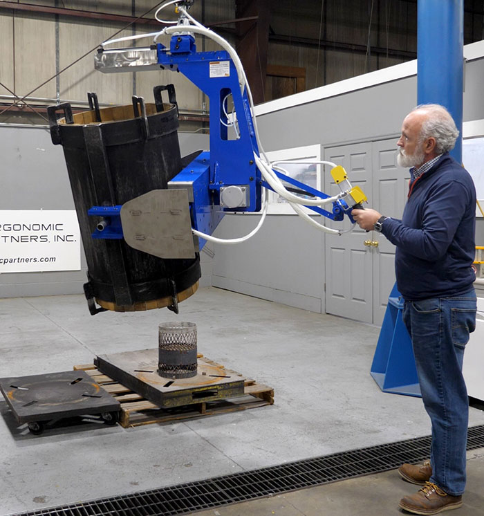 Grip and Rotate Tool for Wood Toasting Containers