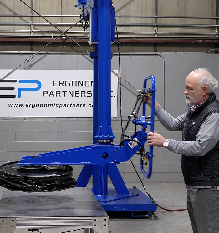 Manipulator Arm with Vacuum Lifter Tool